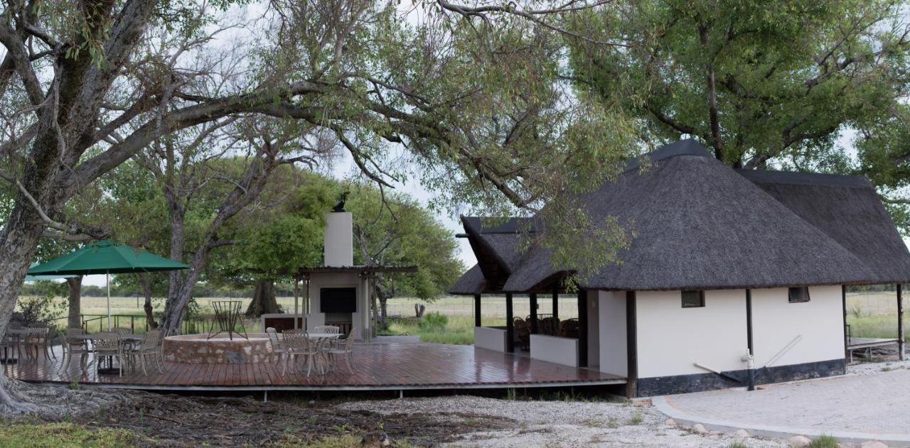 La Rochelle Lodge Okaukuejo Exterior photo